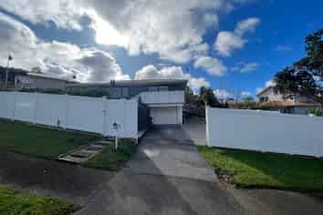 1/3 Fernlea Rise, Bayview