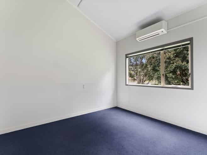 Prime waterfront office
