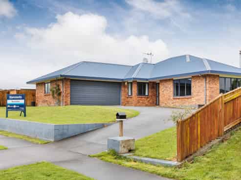 186 Pacific Drive, Fitzherbert