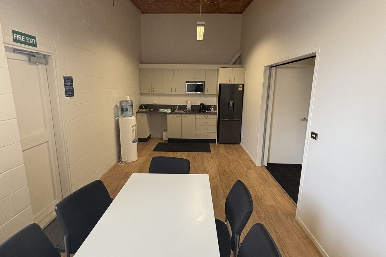 Main road retail/office opportunity – pohled 5