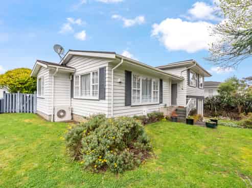 8 Montana Road, Totara Park