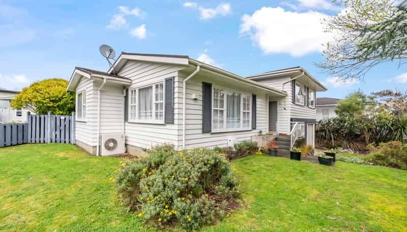 8 Montana Road, Totara Park