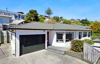 2/46 Burgess Road, Johnsonville