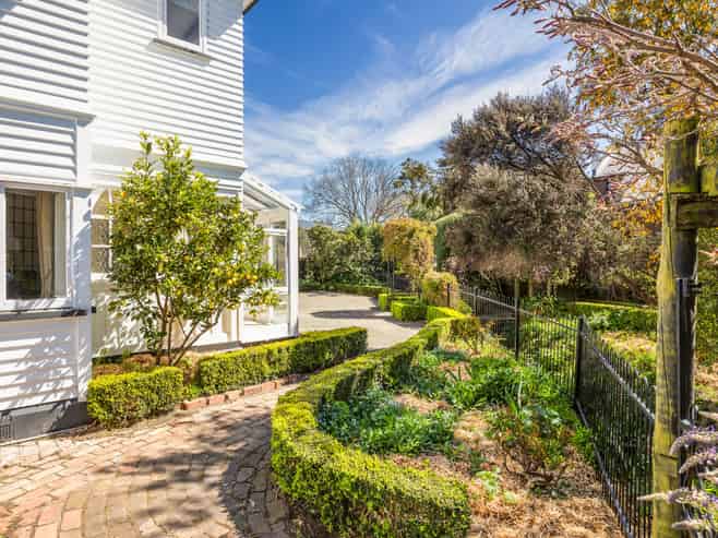 43 Tomes Road, Saint Albans
