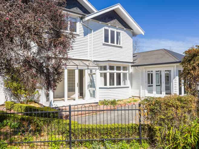 43 Tomes Road, Saint Albans