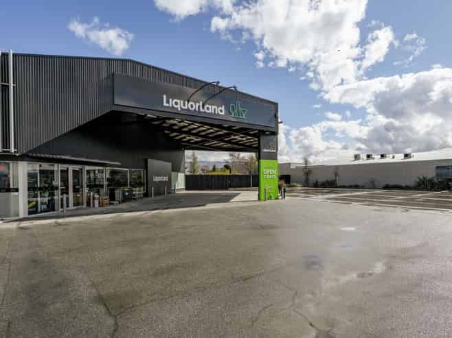 Tidy Central investment 5-Year Lease to Liquorland