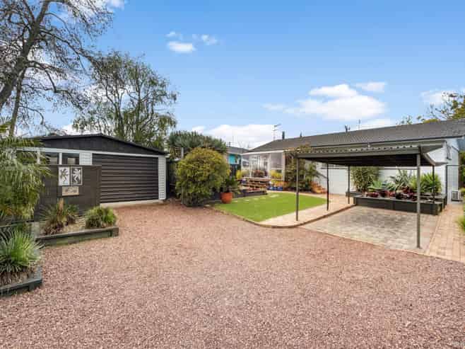 30 Vina Place, Massey
