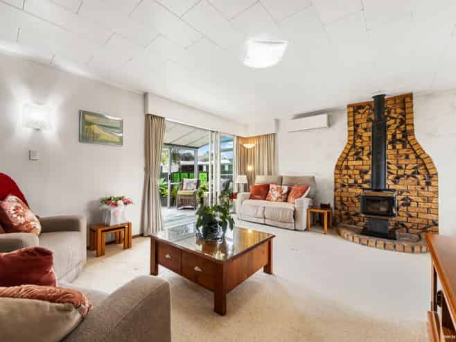 30 Vina Place, Massey