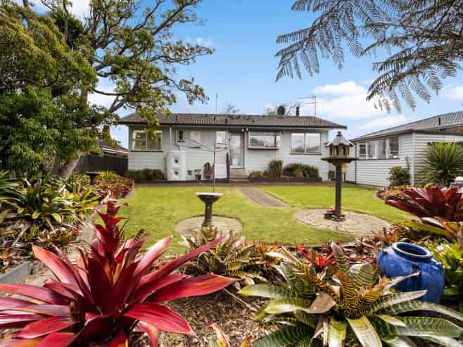 30 Vina Place, Massey