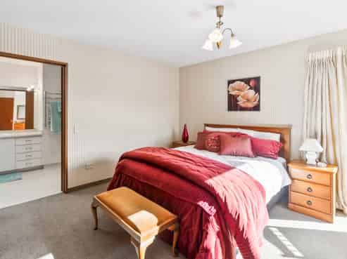 2/18 Selwyn Street, Maori Hill