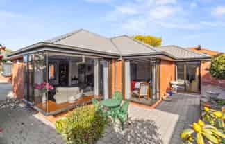 2/18 Selwyn Street, Maori Hill
