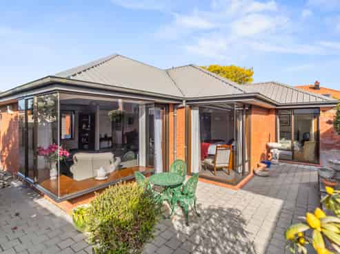 2/18 Selwyn Street, Maori Hill