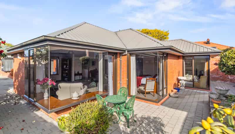2/18 Selwyn Street, Maori Hill