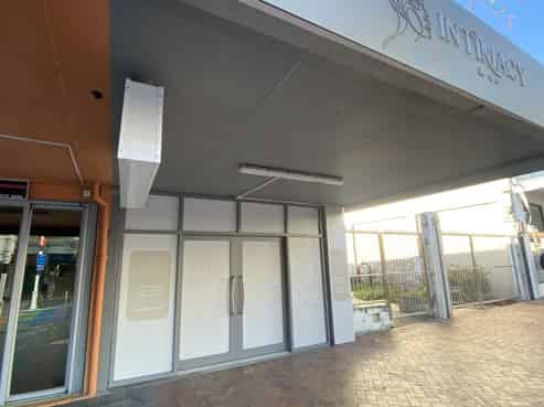 City Centre out the front, water views out back