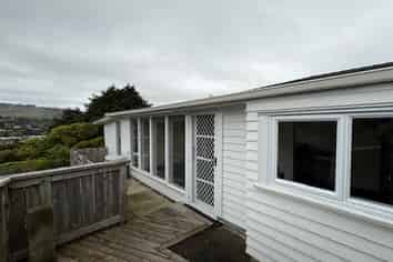 2/21 Olivia Crescent, Tawa