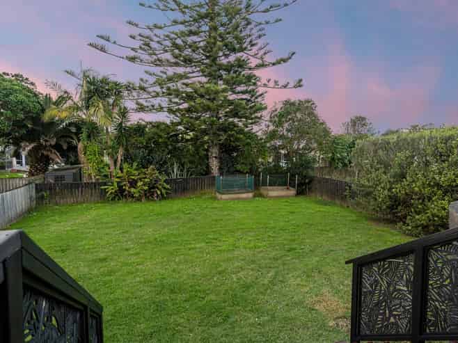 32 Holiday Road, Stanmore Bay