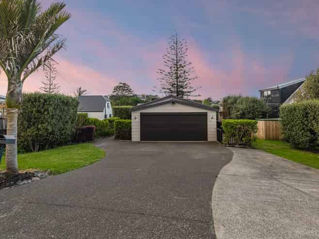 32 Holiday Road, Stanmore Bay