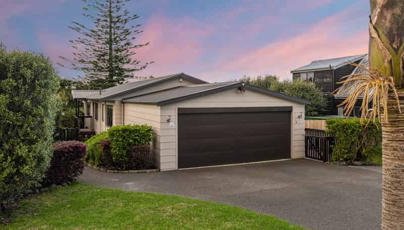 32 Holiday Road, Stanmore Bay