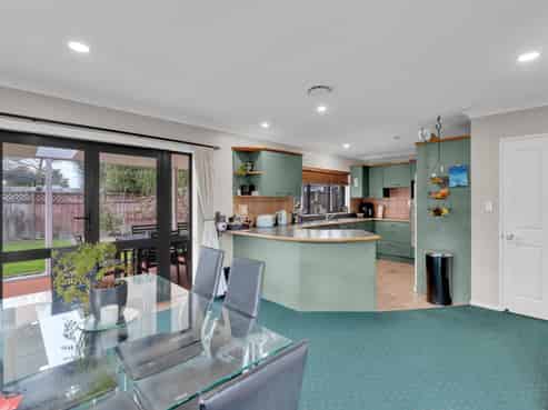 6 Fencourt Place, Rototuna North