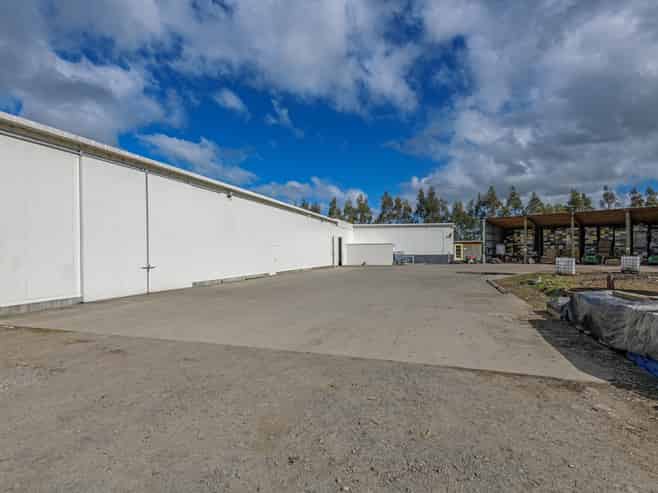 Large scale storage/warehousing (in receivership)