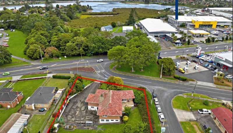 2 Great South Road, Papakura