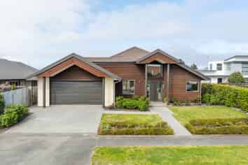 21 Woodhaven Place, Parklands