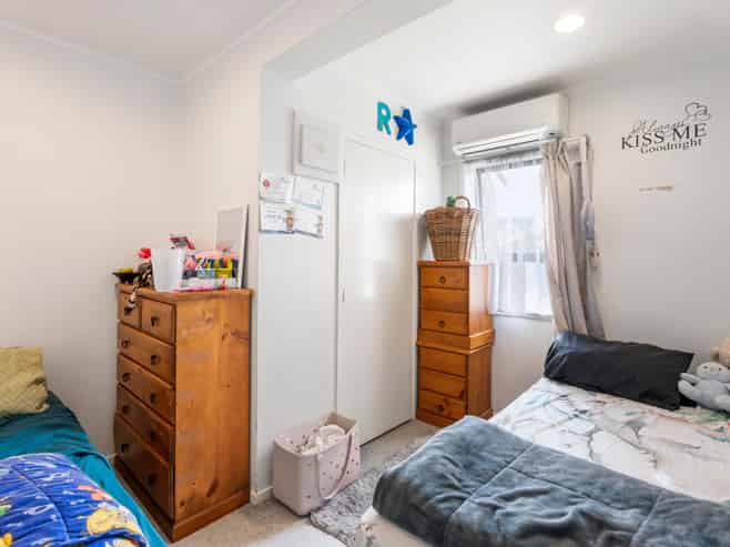 4 Ocean View Road, Weymouth