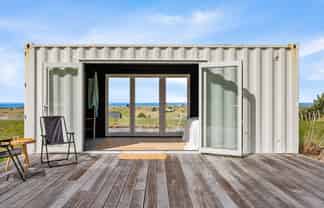 1/33 Pukenui Drive, Mahia