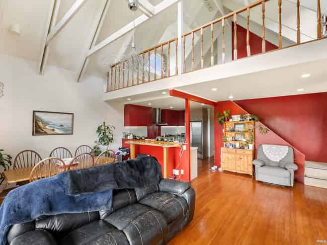 49 Felgrove Street, Glendene