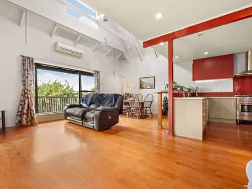 49 Felgrove Street, Glendene