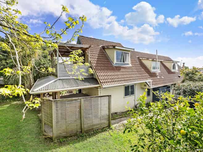 49 Felgrove Street, Glendene