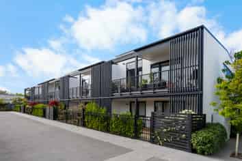7/142 Leinster Road, Merivale