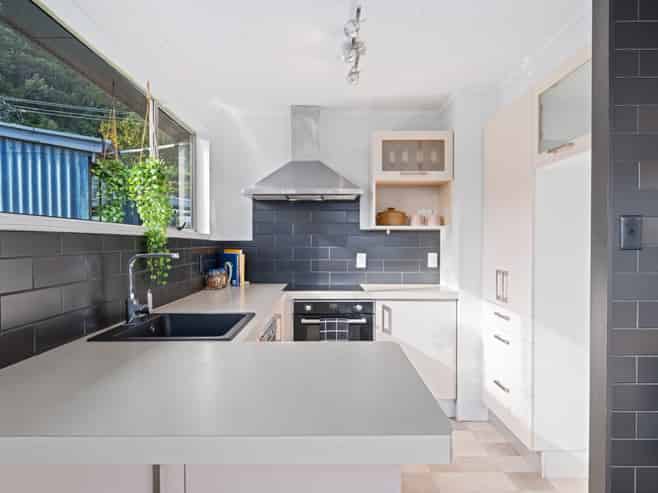 33a South Terrace, Picton