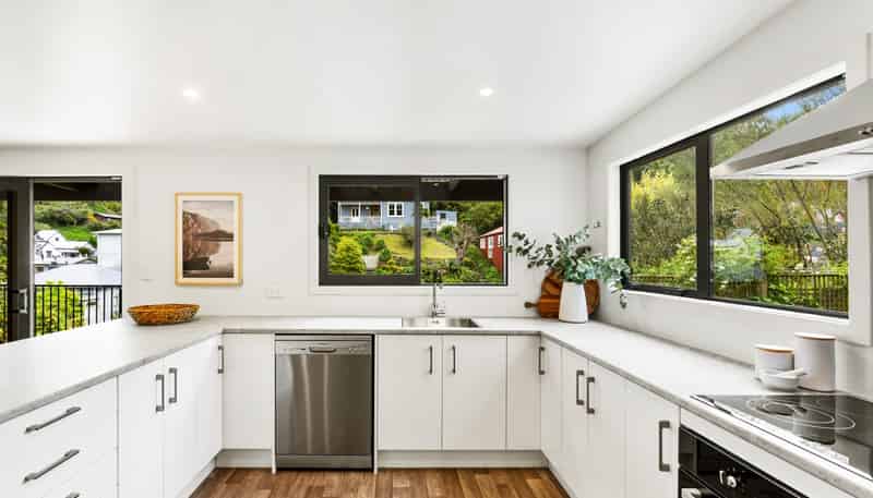 25 Main Street, Bluff Hill