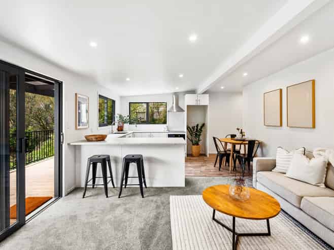 25 Main Street, Bluff Hill