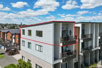 8/1 Coral Tree Avenue, Manukau
