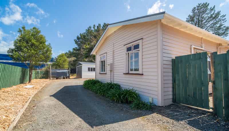 125A King Street, Hikurangi
