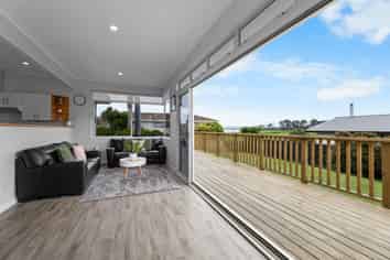46 Wharf Road, Clarks Beach