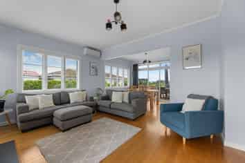 46 Wharf Road, Clarks Beach