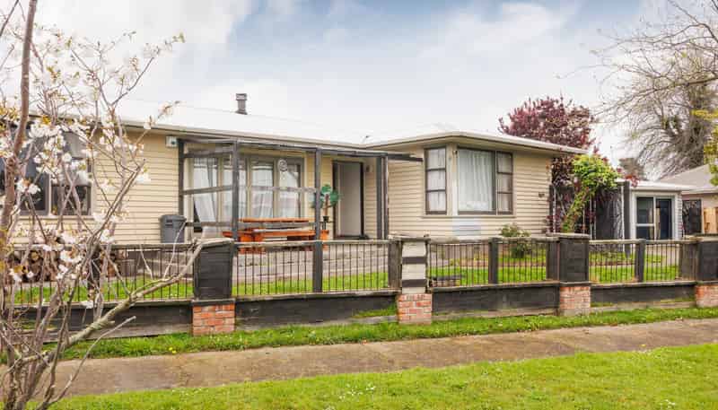 8 Flint Street, Milson