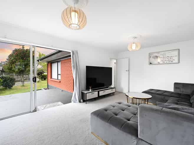 59 Resthill Crescent, Glenview