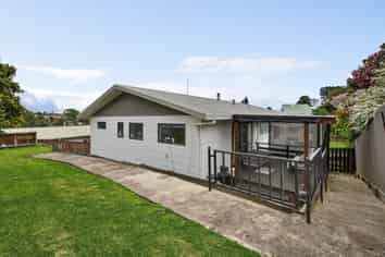 11 Dunton Drive, Welcome Bay