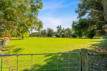 16 Duck Pond Road, Motukarara