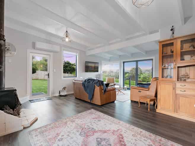 48 Poland Street, Waikino