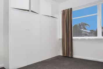 34B Shamrock Street, Takaro
