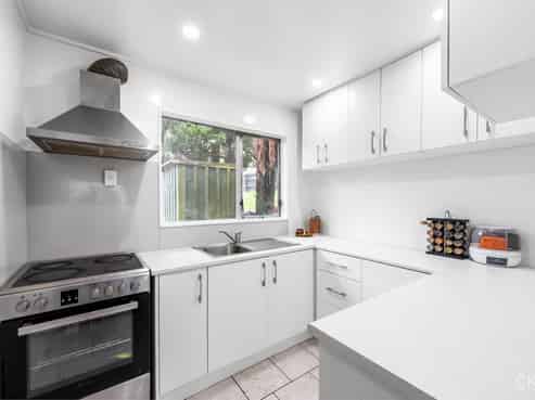 2/264 Grounsell Crescent, Belmont