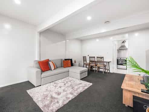 2/264 Grounsell Crescent, Belmont