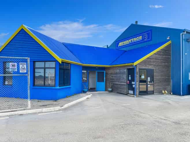 ADVANTAGE THE TYRE PROFESSIONALS