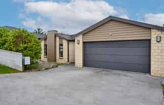 96 Endeavour Drive, Whitby