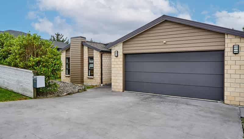 96 Endeavour Drive, Whitby